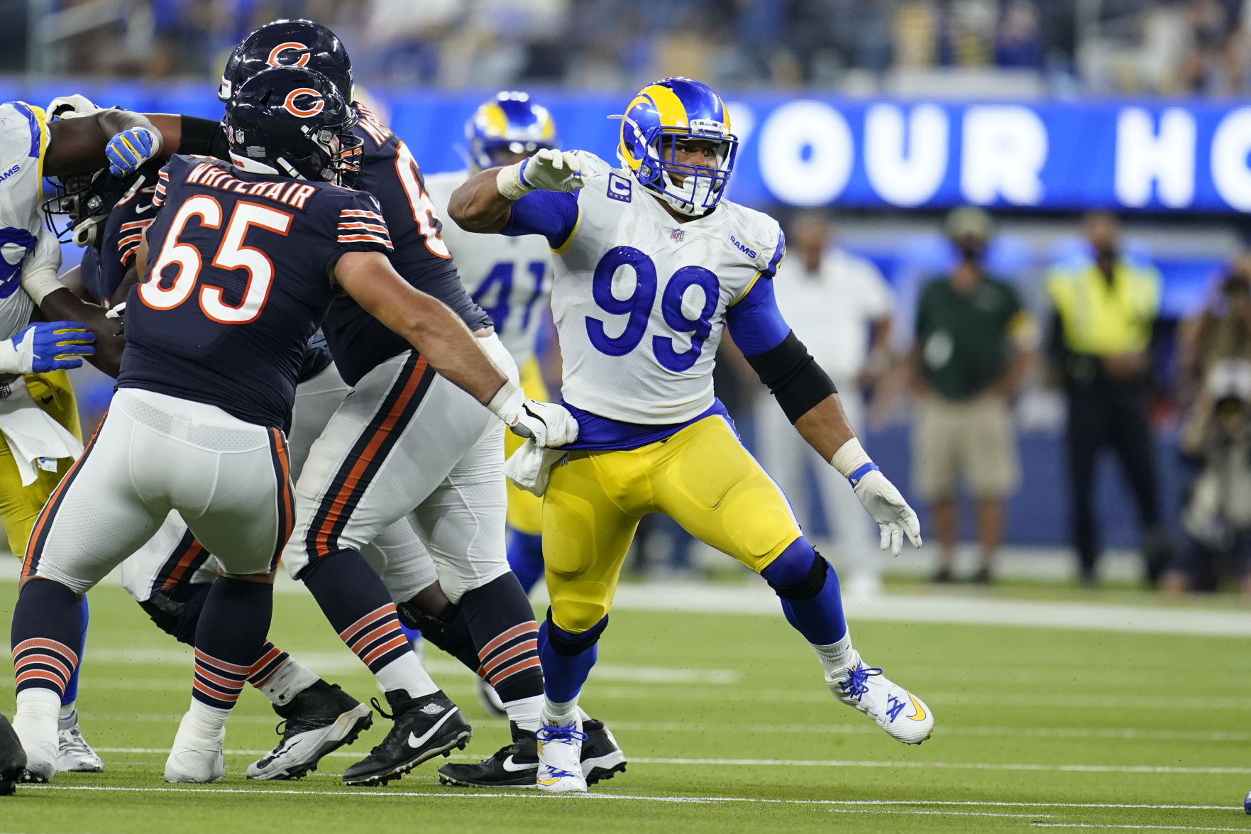 Bears Rams Football